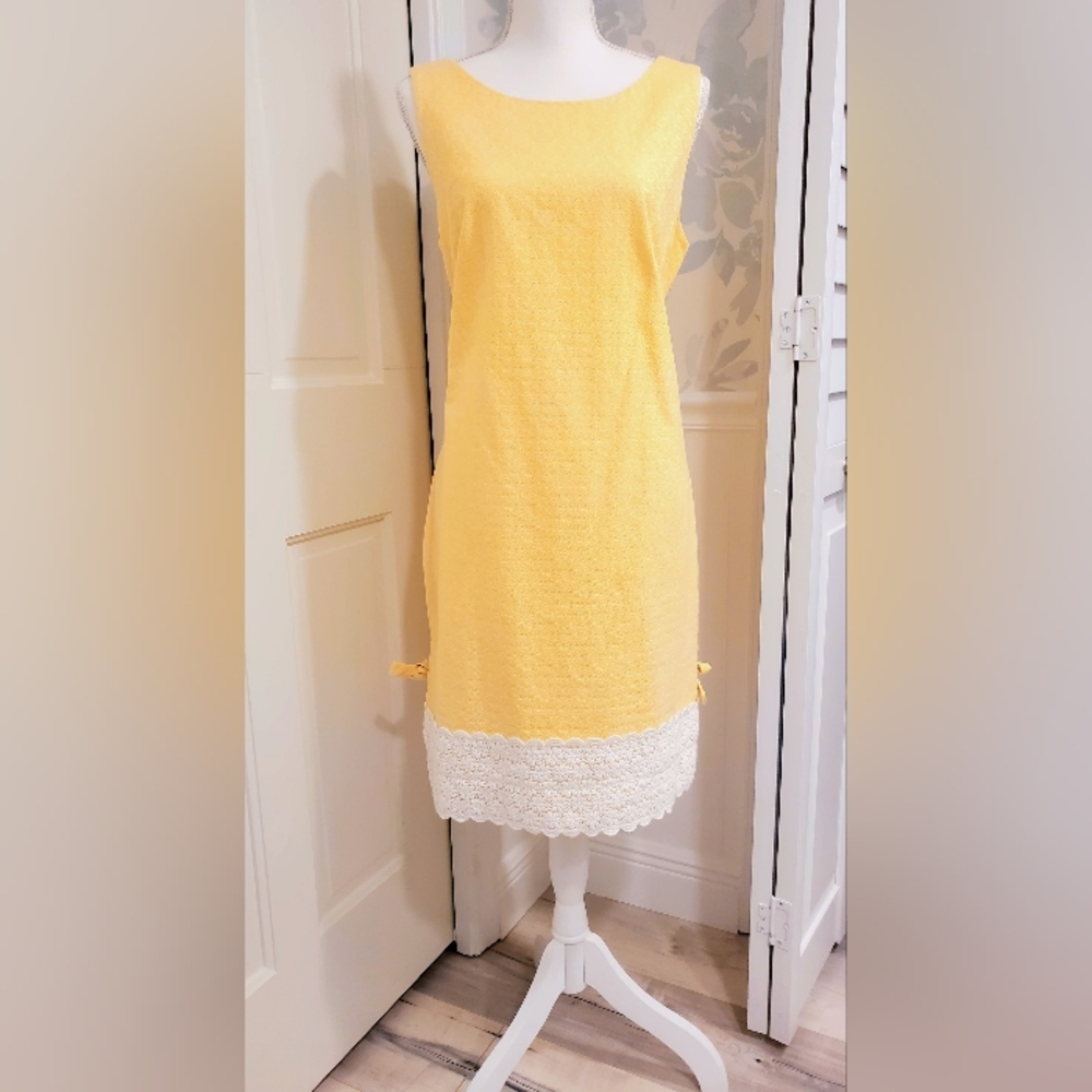 Lilly Pulitzer Fitch Yellow Dress with White Accents Size 12
